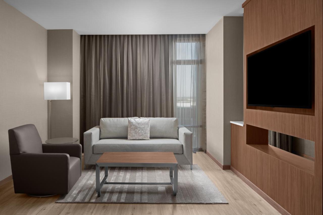 Ac Hotel By Marriott Charlotte Ballantyne ภายนอก รูปภาพ
