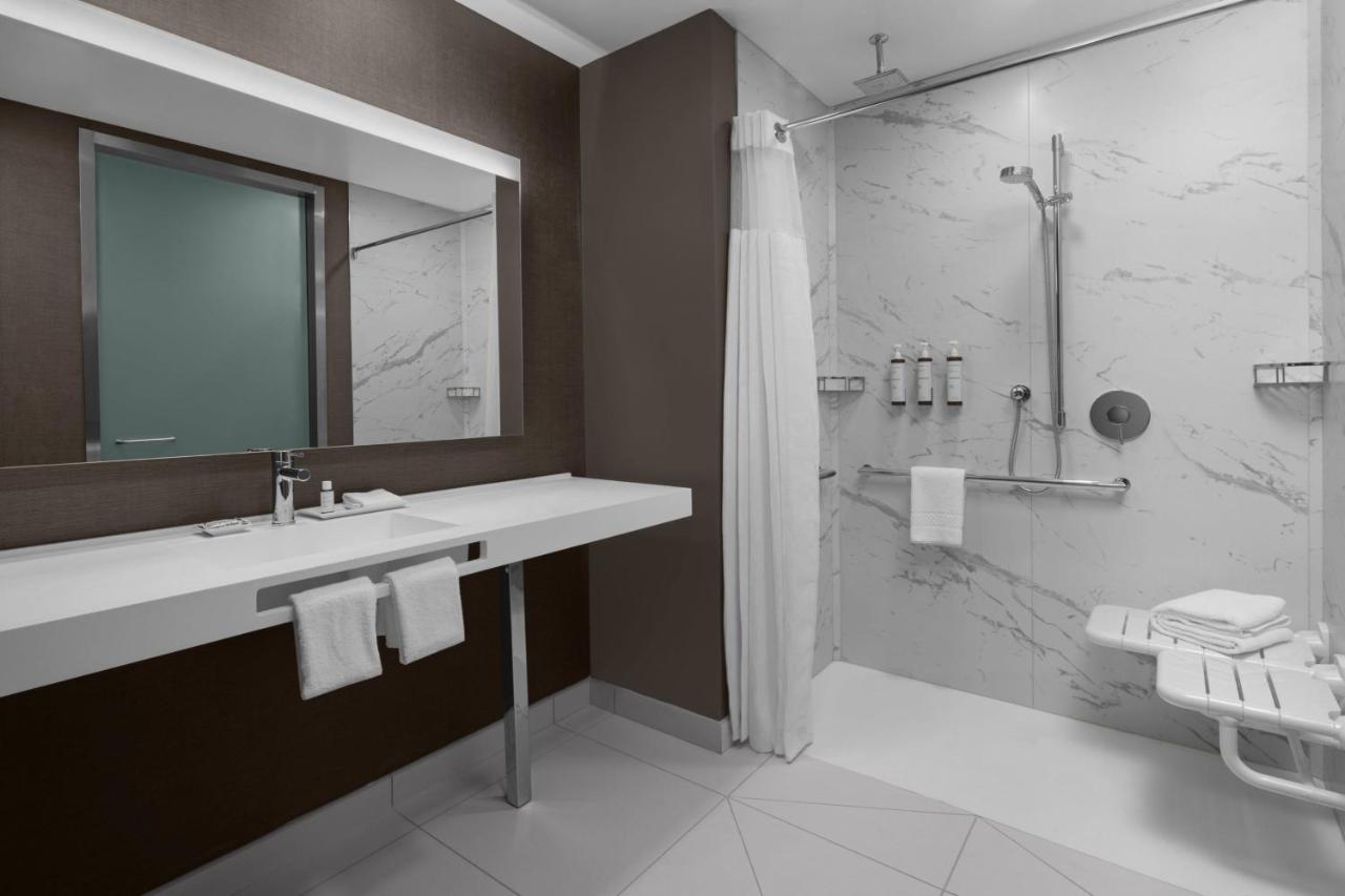 Ac Hotel By Marriott Charlotte Ballantyne ภายนอก รูปภาพ